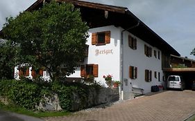 Haus Perlgut - Maraun Alessia